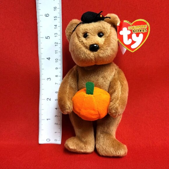 Hocus The Bear Holding Pumpkin Spider on Head 2005 The Halloweenie Beanies Colle - Picture 8 of 12